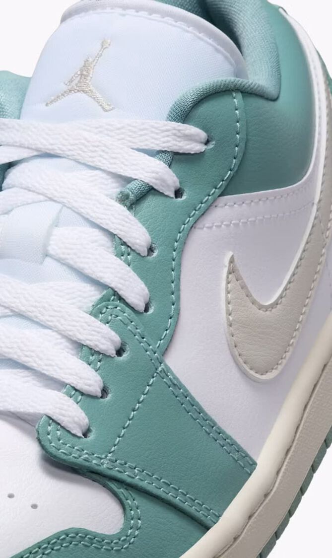 Air Jordan 1 Low