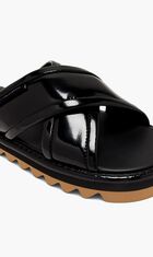 Sneak Elyse Twisted Sandals