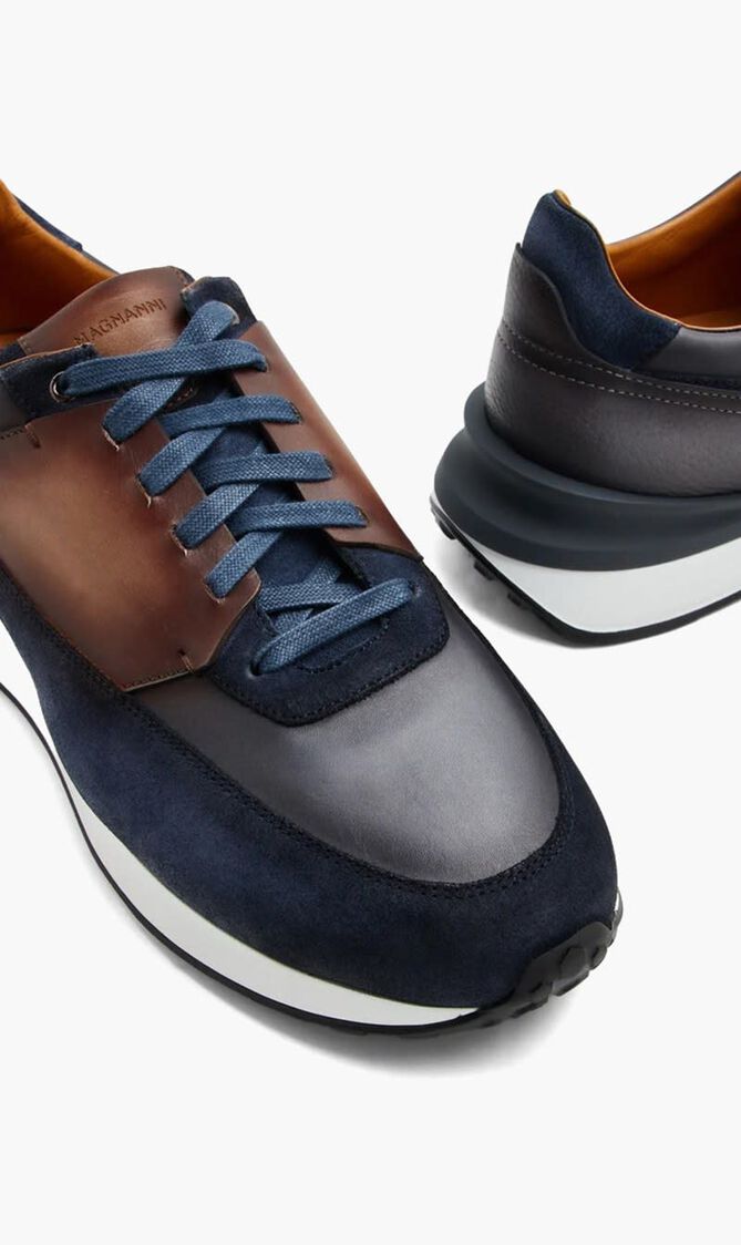 Lace-up two-toned sneakers