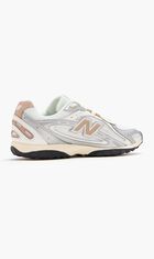 204L sneakers