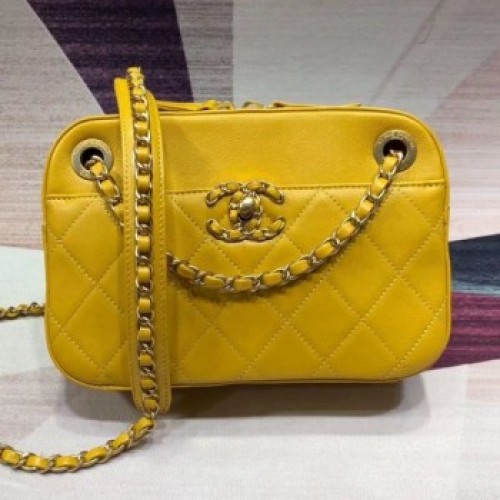 Chanel Quilted Lambskin Chain CC Camera Case AS0971 Yellow 2019 Collection AQ01757 Chanel Quilted Lambskin Chain CC Camera Case AS0971 Yellow 2019 Collection AQ01757