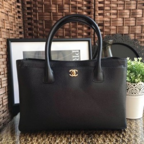 chanel cerf tote bag in caviar leather black with gold hardware AQ01764