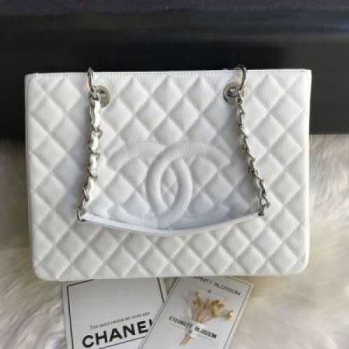 Chanel Grained Calfskin Grand Shopping Tote GST Bag White/Silver Collection AQ03484 Chanel Grained Calfskin Grand Shopping Tote GST Bag White/Silver Collection AQ03484