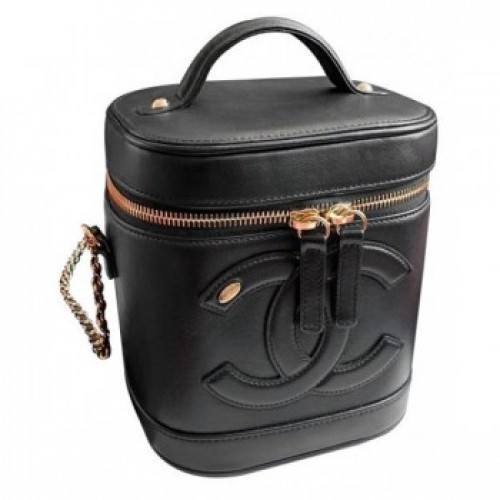 Chanel Vanity Case AS0323 Black AQ02494 Chanel Vanity Case AS0323 Black AQ02494