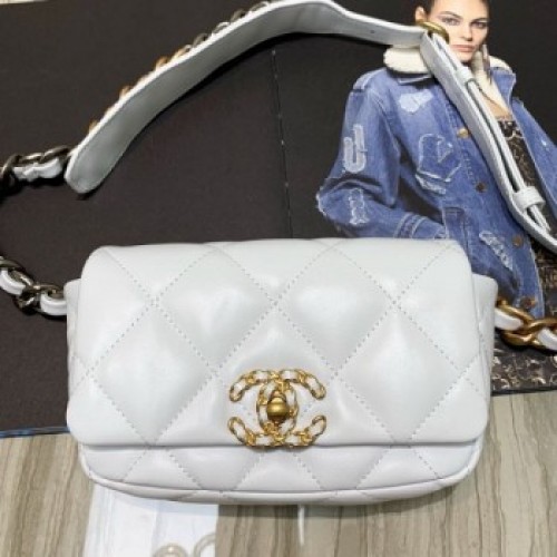 Chanel Quilted Leather 19 Belt Bag/Waist Bag White 2019 Collection AQ03595 Chanel Quilted Leather 19 Belt Bag/Waist Bag White 2019 Collection AQ03595