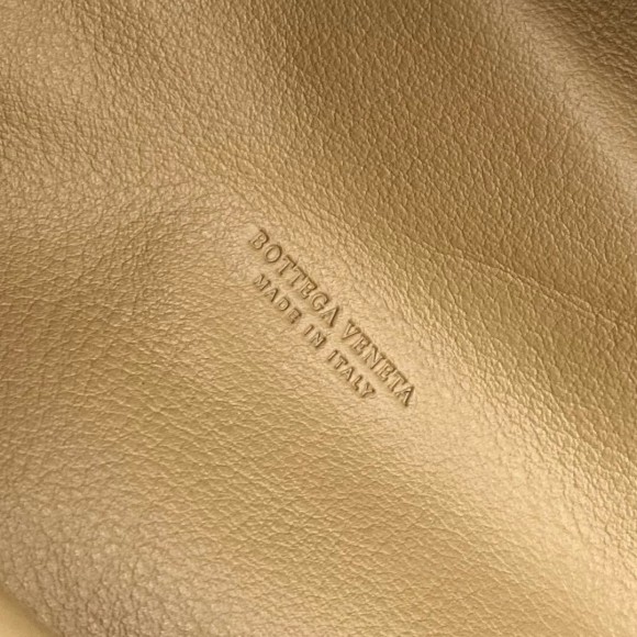 Bottega Veneta The Pouch Belt Bag In Almond Lambskin Bottega Veneta The Pouch Belt Bag In Almond Lambskin