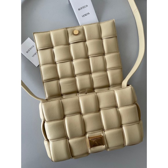 Bottega Veneta Padded Cassette Bag In Porridge Intrecciato Lambskin Bottega Veneta Padded Cassette Bag In Porridge Intrecciato Lambskin