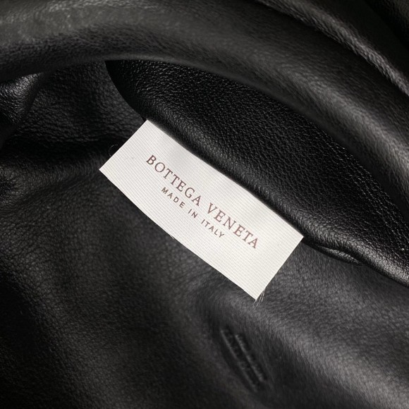 Bottega Veneta The Pouch Belt Bag In Black Lambskin Bottega Veneta The Pouch Belt Bag In Black Lambskin