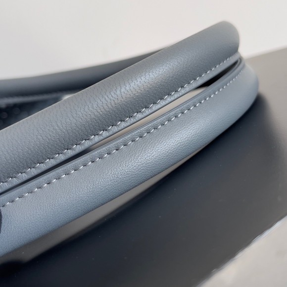 Bottega Veneta Cabat Large Bag In Thunder Intrecciato Lambskin Bottega Veneta Cabat Large Bag In Thunder Intrecciato Lambskin