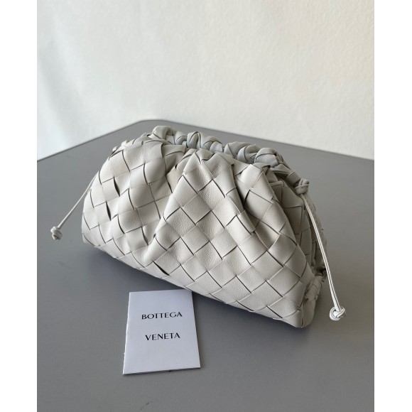 Bottega Veneta Mini Pouch with Strap in White Intrecciato Lambskin Bottega Veneta Mini Pouch with Strap in White Intrecciato Lambskin