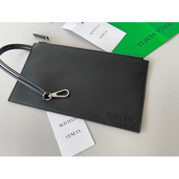 Bottega Veneta Arco Medium Tote In White Intrecciato Lambskin Bottega Veneta Arco Medium Tote In White Intrecciato Lambskin