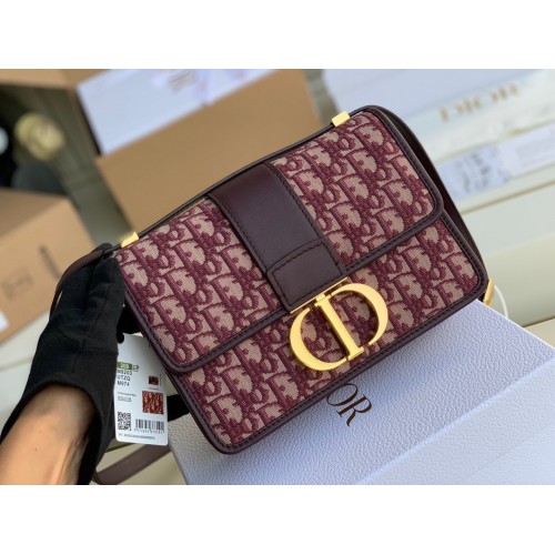 Dior 30 Montaigne Medium Bag In Bordeaux Dior Oblique Jacquard Dior 30 Montaigne Medium Bag In Bordeaux Dior Oblique Jacquard