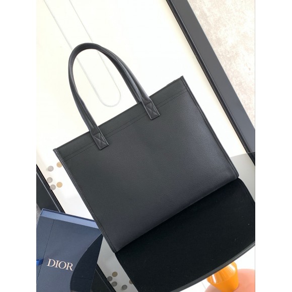 Dior Safari Tote Bag in Black Grained Calfskin Dior Safari Tote Bag in Black Grained Calfskin