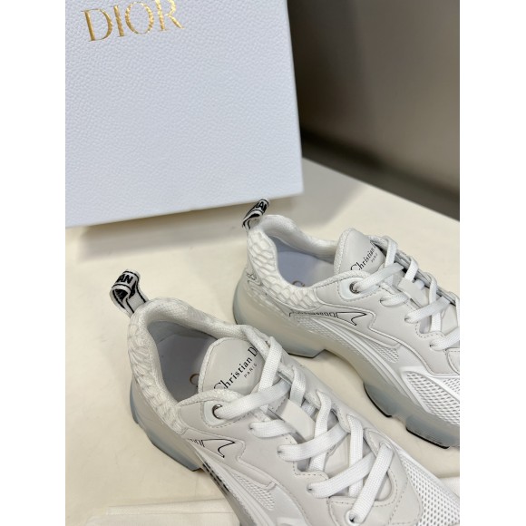 Dior Vibe Sneakers in White Technical Fabric and Mesh Dior Vibe Sneakers in White Technical Fabric and Mesh