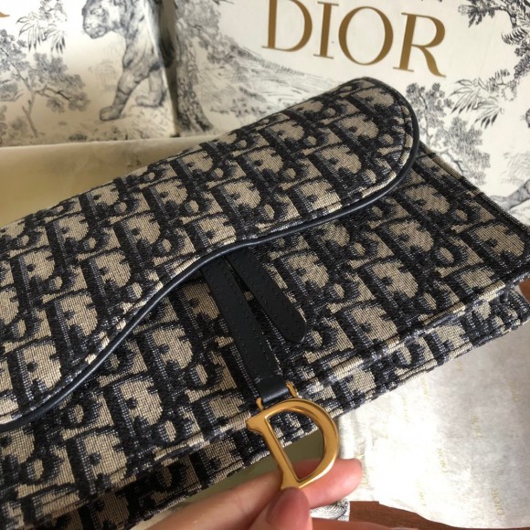 Dior Saddle Chain Pouch In Blue Dior Oblique Jacquard Dior Saddle Chain Pouch In Blue Dior Oblique Jacquard
