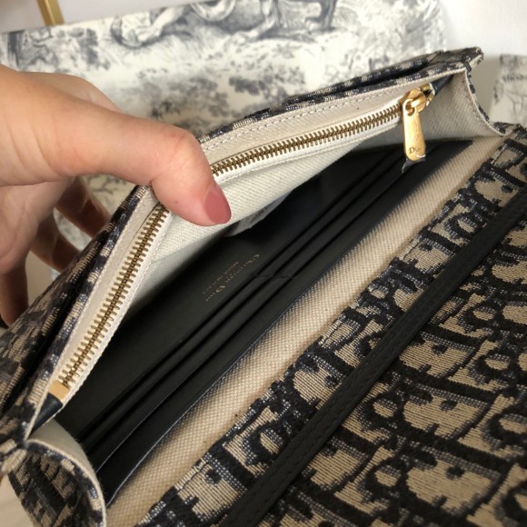 Dior Saddle Chain Pouch In Blue Dior Oblique Jacquard Dior Saddle Chain Pouch In Blue Dior Oblique Jacquard