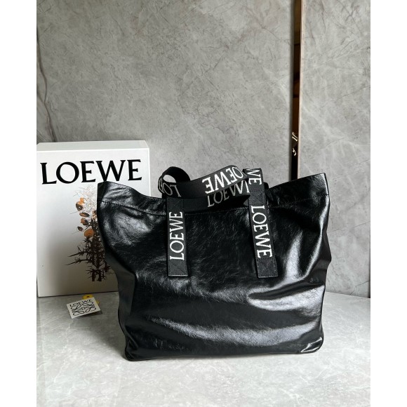 Loewe Fold Shopper Bag in Black Paper Calfskin Loewe Fold Shopper Bag in Black Paper Calfskin