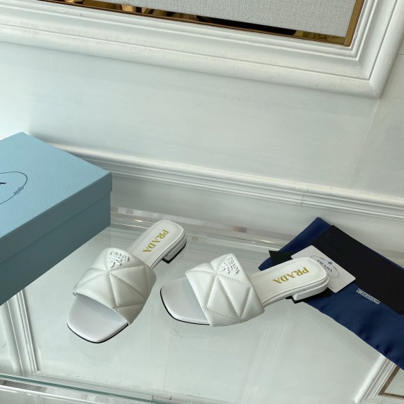 Prada Women's Slides Sandals In White Nappa Leather Prada Women's Slides Sandals In White Nappa Leather