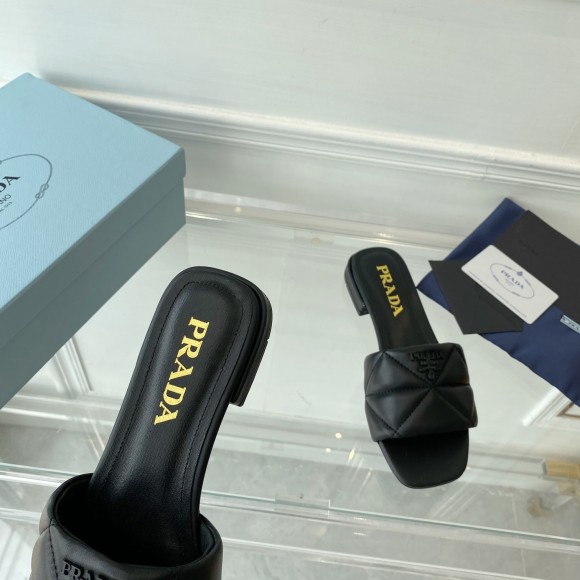 Prada Women's Slides Sandals In Black Nappa Leather Prada Women's Slides Sandals In Black Nappa Leather