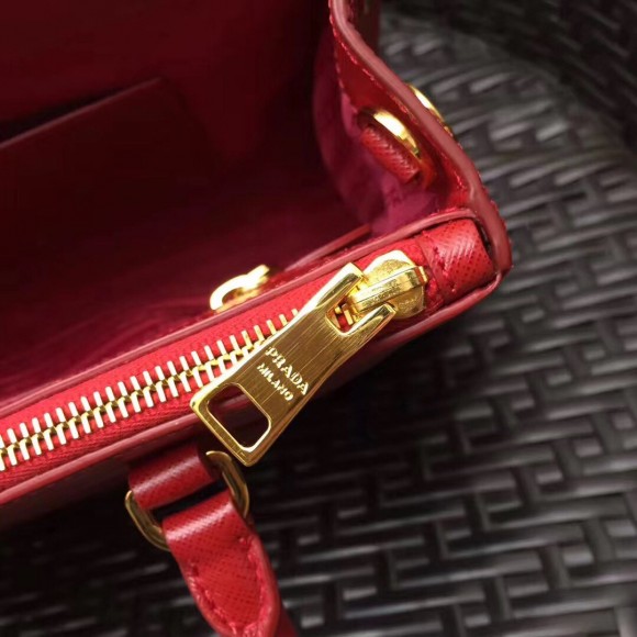 Prada Galleria Medium Bag In Red Saffiano Leather Prada Galleria Medium Bag In Red Saffiano Leather