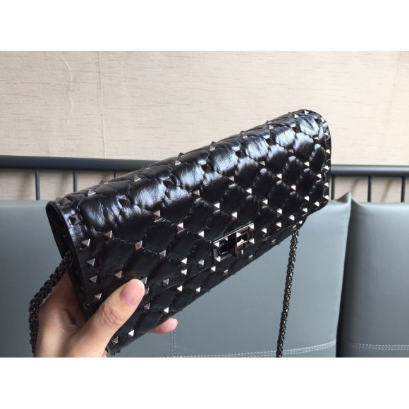 Valentino Rockstud Spike Crossbody Clutch Bag In Crinkled Lambskin Valentino Rockstud Spike Crossbody Clutch Bag In Crinkled Lambskin