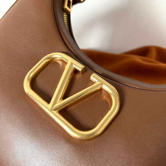 Valentino Stud Sign Hobo Bag In Dark Brown Calfskin Valentino Stud Sign Hobo Bag In Dark Brown Calfskin