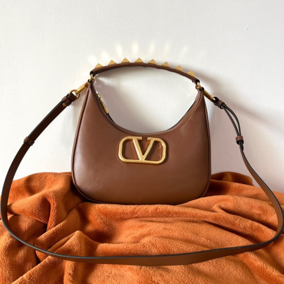 Valentino Stud Sign Hobo Bag In Dark Brown Calfskin Valentino Stud Sign Hobo Bag In Dark Brown Calfskin