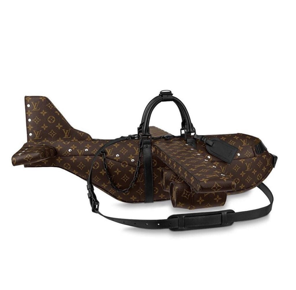 for-the-price-of-a-new-car-louis-vuitton-is-selling-an-airplane-shaped-handbag_4.jpg