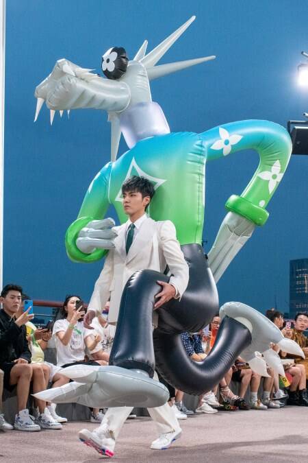 LV Men's Spring 2021 Show.jpg