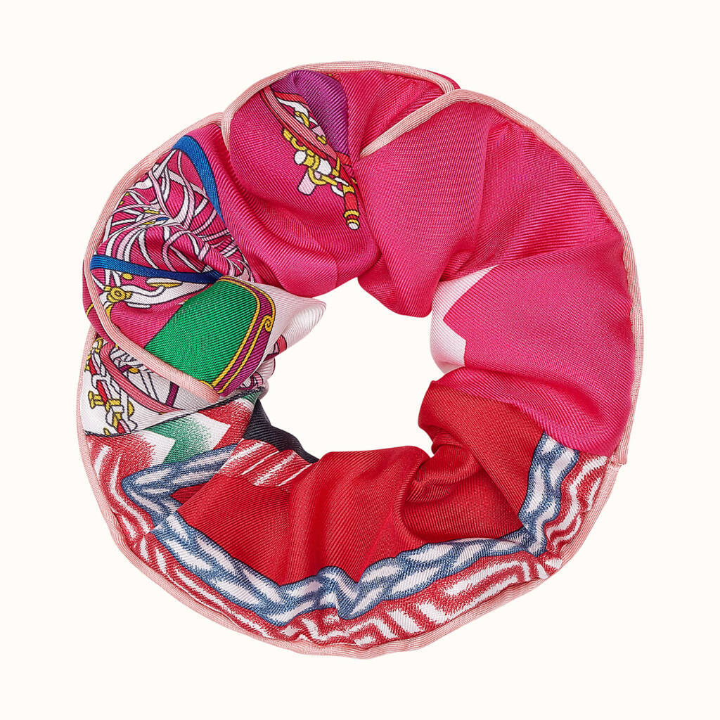 claudia-scrunchie--211004G RO-front-1-300-0-1440-1440_b.jpg