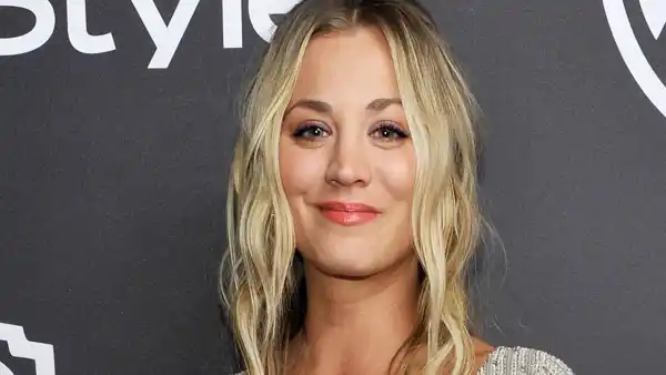 01 kaley cuoco gg e63f72ea dc7e 4163 8f3a 02a23c394a67