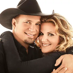 1 garth brooks trisha yearwood country christmas b67b3445 7a9e 4663 bdbf 4607bdd4d361
