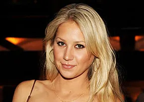 1250017799anna_kournikova_290x206