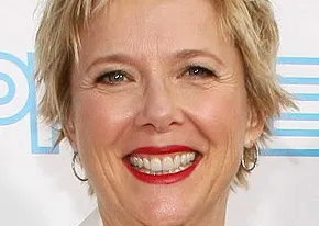 1250018033annette_bening_290x206