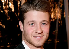 1250530261benjamin_mckenzie_290x206