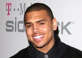 1250800588chris_brown_290x206