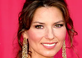 1251207205shania_twain_290x206