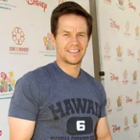 1251210899mark_wahlberg_290x206