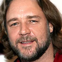 1251216582russell_crowe_290x206