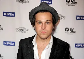 1251217695ryan_cabrera_290x206