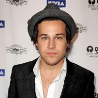 1251217695ryan_cabrera_290x206