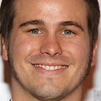 1251219459jason_ritter_290x206