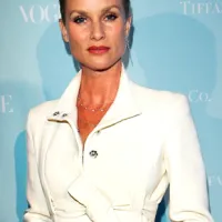 1251220651_nicollette_sheridan_290x402