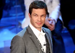 1251224488paul_sculfor_290x206