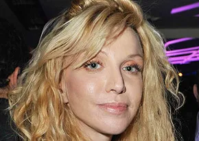1251225557courtney_love_290x206