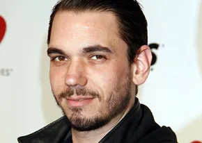 1251226712dj_am_290x206