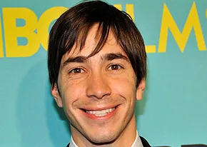 1251227257justin_long_290x206
