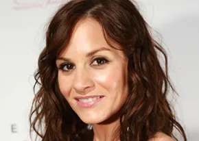 1251227939kara_dioguardi_290x206