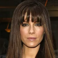 1251228092kate_beckinsale_290x206