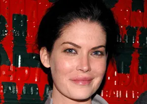 1251324418lara_flynn_boyle_290x206